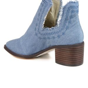 Band of Gypsies Shoes - Band of Gypsies Help Me Bootie Blue / Denim 9 Band of Gypsies Shoes - Band of Gypsies Help Me Bootie Blue / Denim 9